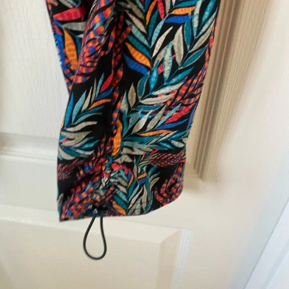 Intro.Love the Fit Capri Leggings size-2XL - Picture 5 of 8